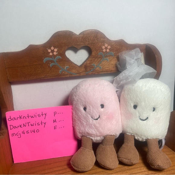 BNWT JELLYCAT I AM AMUSEABLE PAIR OF MARSHMALLOWS BAG CHARM KEYCHAIN - Picture 11 of 13